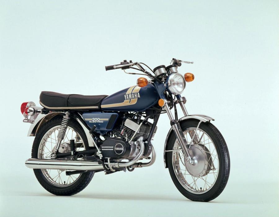 Yamaha RD200B